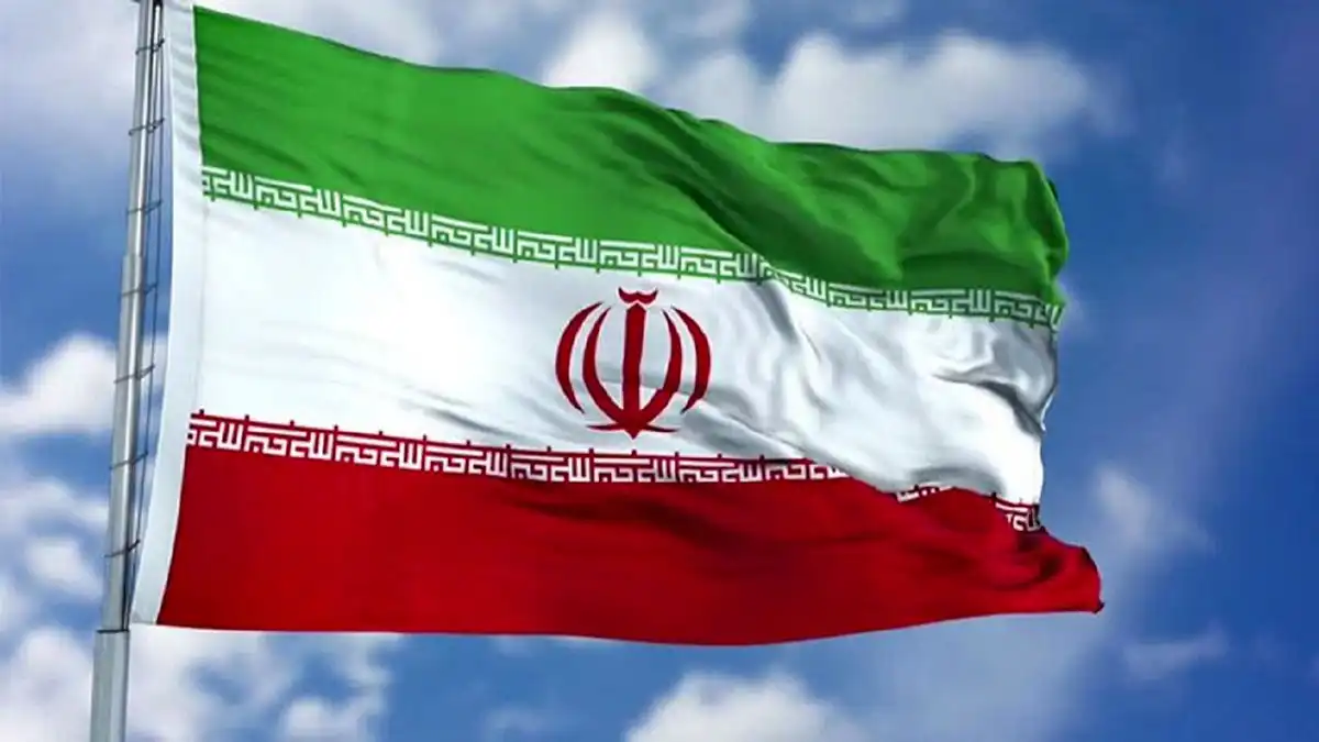 مستند «پرچمدار»؛ داستان شهدایی که پرچم ایران را برافراشتند